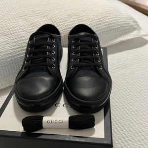 Authentic woman’s Gucci sneakers size 37